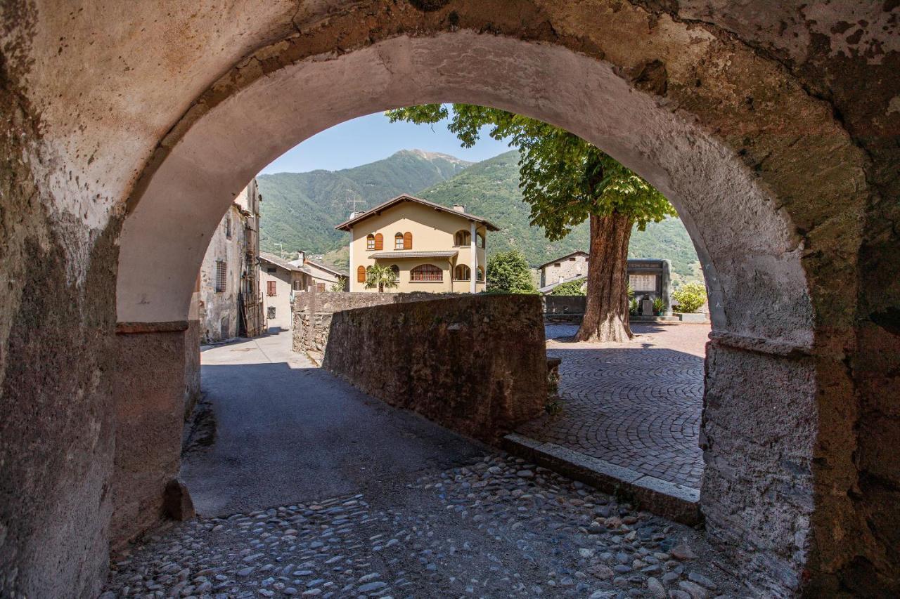 Il Como' Della Civetta - Taverna “La Fenice” Stazzona Bagian luar foto